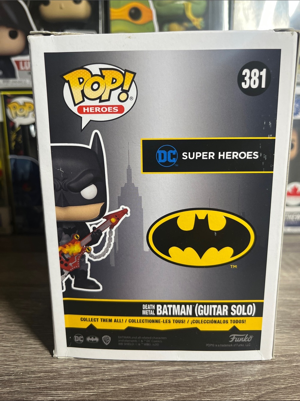 Funko Pop! Heroes Batman (Guitar Solo) - Black, Red, Yellow - Picture 4 of 4